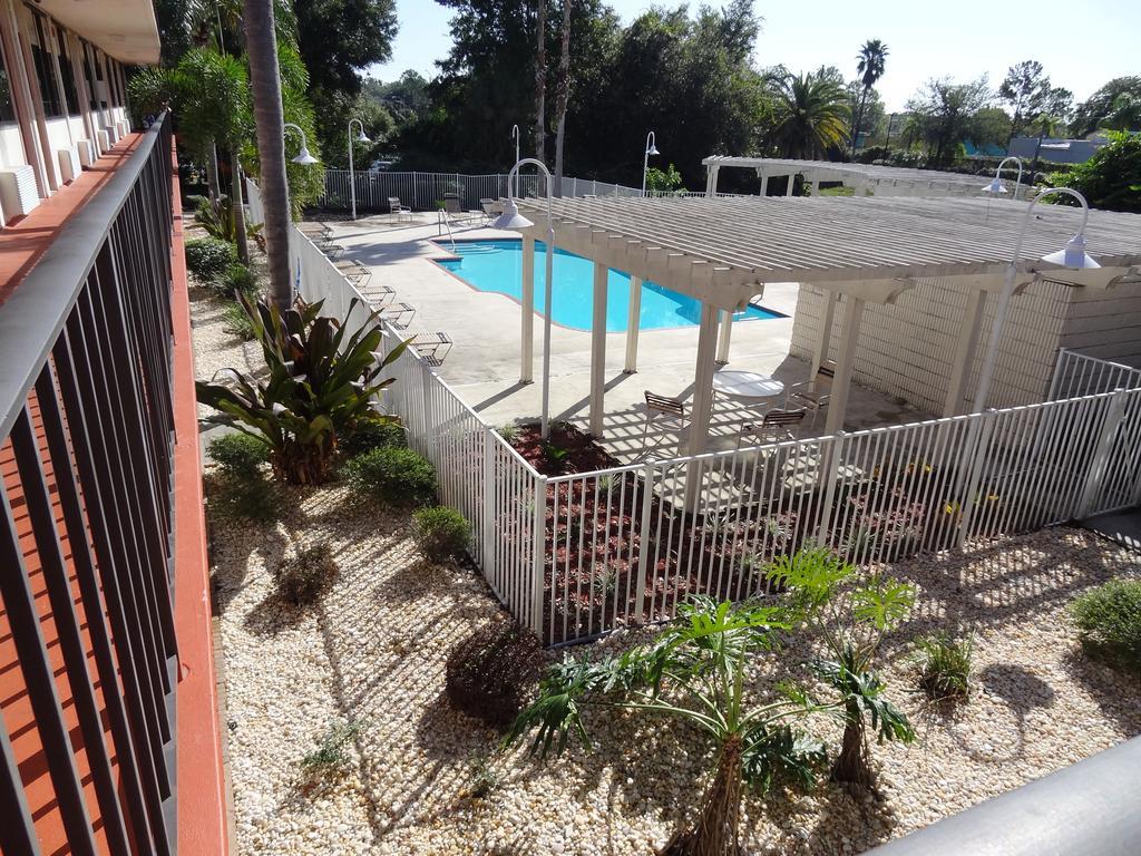 Econo Lodge Palm Harbor - Clearwater Exterior foto