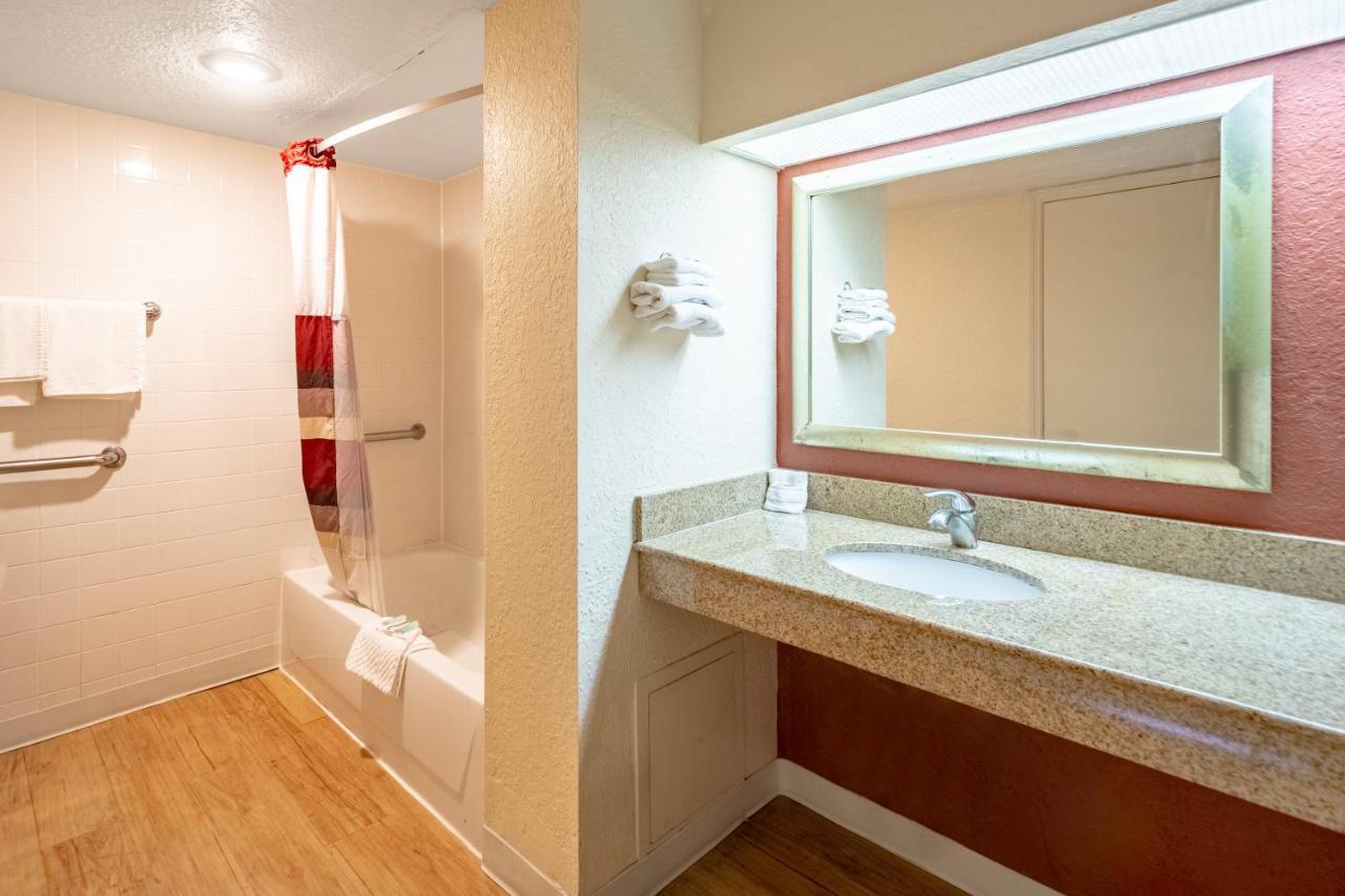 Econo Lodge Palm Harbor - Clearwater Exterior foto