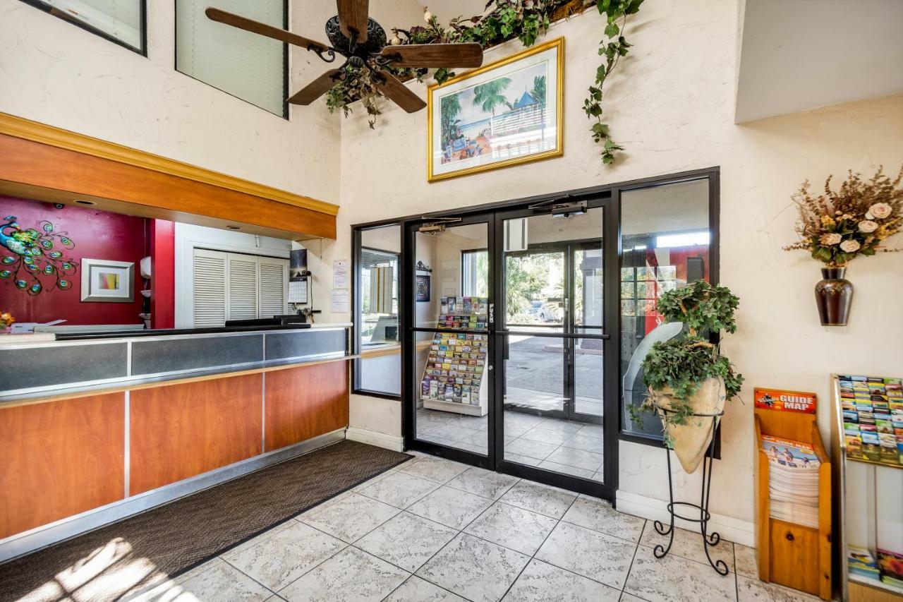 Econo Lodge Palm Harbor - Clearwater Exterior foto